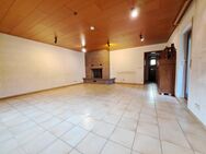 RH-Bungalow mit 230 m² Wohnfläche/ 495.000,- € !!, 511 m² großem Grundstück, schönem Garten mit Südausrichtung in Ettlingen-Bruchhausen - Ettlingen