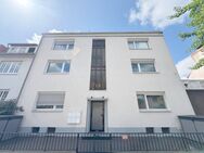 Vermietetes Mehrfamilienhaus mit fünf Wohnungen und zwei Garagen in Hastedt - Bremen