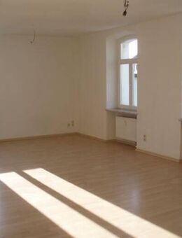 Sonnige 2-Zimmer-Wohnung im Herzen von Deggendorf - Deggendorf