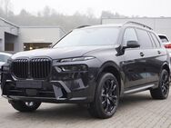 BMW X7, xDrive40i M Sport Pro SkyLounge Massage Sitzbelüftung Carbon, Jahr 2022 - Deuerling