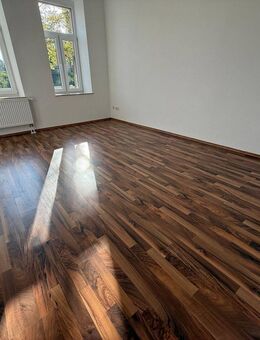 Tageslichtbad mit Eckwanne - große Küche - 3.OG - Chemnitz