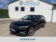 VW Passat Variant, 1.5 TSI R-Line, Jahr 2022 - Heideck