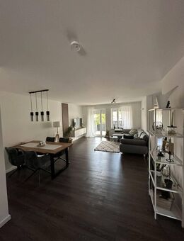 gut geschnittene 3-Zi.-Wohnung mit Balkon in Volkach - Volkach