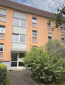 Großzügige 5,5-Zimmer-Wohnung mit Loggia in ruhiger Lage - Frankfurt (Main)
