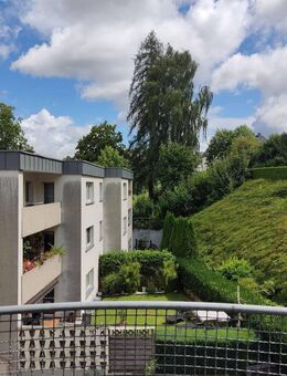 Dachgeschosswohnung mit 2 Balkonen in Meschede - Meschede (Kreis- und Hochschulstadt)