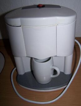 Platzsparende Kaffeemaschine für 1-2-Personen-Haushalt - Rees Zentrum