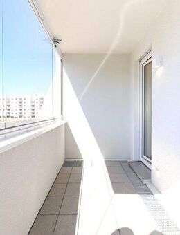 Großzügige 4-Zi.-Wohnung mit Loggia und moderner Einbauküche - Wohlfühlambiente inklusive - Frankfurt (Main)