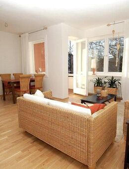 Charmante 2-Zimmer-Wohnung mit Balkon in Berlin - Berlin