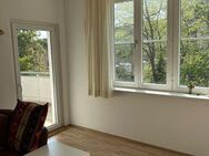 Stilvolle, sanierte 2-Zimmer-Wohnung mit Balkon und Einbauküche in Hannover Mitte - Hannover