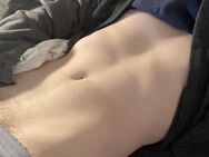 top for bottom femboy or twink (18-22) - Berlin Charlottenburg-Wilmersdorf