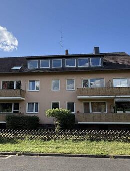 Burgdorf: Renovierungsbedürftige Dachgeschosswohnung in ruhiger Lage - Burgdorf (Landkreis Region Hannover)