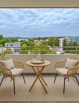 PROVISIONSFREI! Frisch renoviert mit Garage - Bezugsfrei - Kelkheim (Taunus)