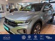 VW T-Roc, 1.5 TSI Move, Jahr 2023 - Gladenbach