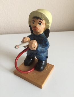 Handgeschnitzter Feuerwehrmann aus Edelholz - Bremen