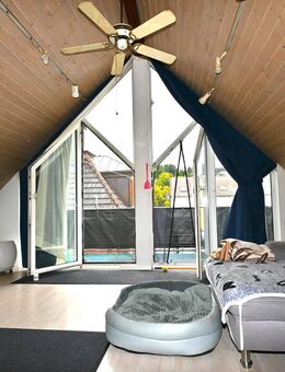 Gemütliche Dachgeschosswohnung mit beeindruckendem Wohnbereich - Schwäbisch Gmünd