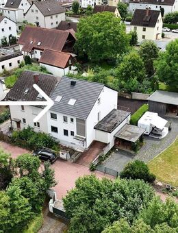 Moderne Dachgeschosswohnung mit ca. 50 m² Wohnfläche - BEZUGSFERTIG !!! - Weiden (Oberpfalz)