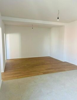 Erstbezug nach Sanierung - Moderne 5-Zimmer-Wohnung in zentraler Lage, direkt an der Mühleninsel - Landshut