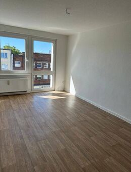 Renovierte 2-Zimmer-Wohnung mit modernem Badezimmer - Dessau-Roßlau