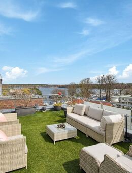 Ein echtes Unikat - Penthouse mit Wannseeblick und privatem Parkzugang - Berlin