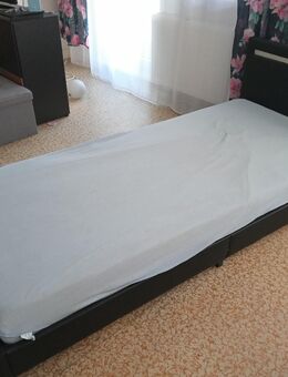Bett mit Matratze - Leipzig