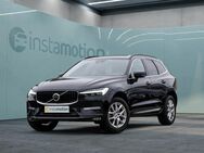 Volvo XC60, B4 Diesel Core, Jahr 2023 - München