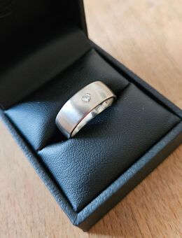 Damenring, silber mit Stein - Ettenheim Zentrum