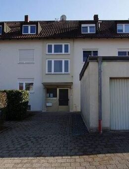 Schöne 3-Zimmer-Wohnung mit Balkon - Straubing