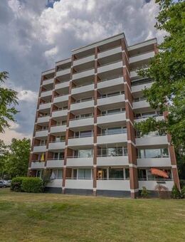 Gemütliche 1-Zimmer-Wohnung in Bremen mit großem Balkon und Laminatboden - Bremen