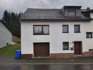 Einfamilienhaus, einseitig angebaut mit Garten und Garage, zentrumsnah, Dahlem (15) - Dahlem (Nordrhein-Westfalen)