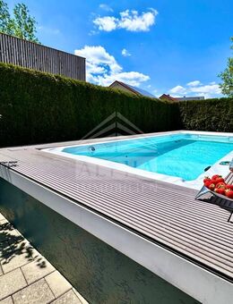 *EXKLUSIVES WOHNEN* - Elegantes Einfamilienhaus mit Garten und Pool in Aalener Toplage - Aalen