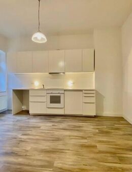 WG- geeignete 2- Raum- Wohnung mit Einbauküche - Erfurt