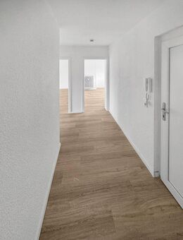 Frisch renoviert - Charmante 2,5-Zimmer-Wohnung in Duisburg-Rheinhausen - Duisburg