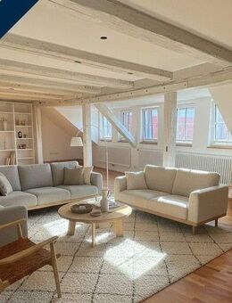 Urbanes Wohnerlebnis der Extraklasse - Exklusive Altstadtwohnung mit Loggia, Personenaufzug und erstklassiger Ausstattung - Ravensburg