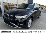 VW T-Roc, 1.5 TSI Life PARK, Jahr 2024 - Pohlheim