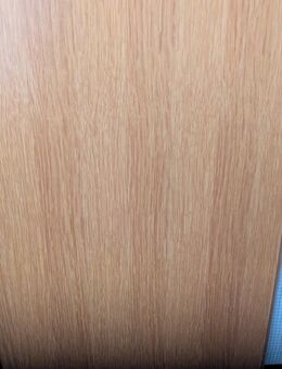 Kleiner Mehrzweckschrank aus hellem Holz – vielseitig & stilvoll - Regensburg