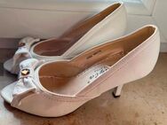 Peep toe pumps in Creme - Freudenberg (Nordrhein-Westfalen)