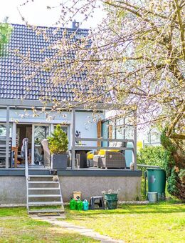 Ankommen und aufatmen - großzügige Doppelhaushälfte mit Wellness & Garten - Blankenfelde-Mahlow