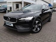 Volvo V60, Cross Country B4 D AWD Pro||, Jahr 2022 - Darmstadt