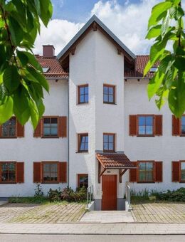 FBC - Attraktive 2-Zimmer-Dachgeschoss-Wohnung (2. OG) - Olching