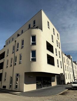 Moderne 2-Zimmer-Wohnung mit Balkon und Tiefgaragenstellplatz im Herzen der Stadt zu vermieten. - Cottbus