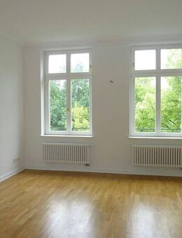 Frei ab 1.12.25 * Exklusive 2-Zimmerwohnung mit stilvollem Erker im Bachviertel - Zentrum-West! - Leipzig