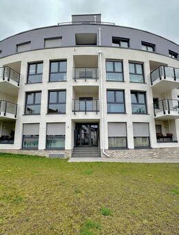 Penthouse mit Dachterrasse 4 Zimmer Wohnung in Hofheim, gute Ausstattung und 2xTG-Stellpätze! - Hofheim (Taunus)