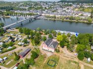 Reserviert ! Rarität: ROTHAUS + Idyllische Lage direkt an der Mosel /Grenze zu Remich Luxemburg + wunderschönes Panorama + ca. 3789 m2 Grundstück - Perl