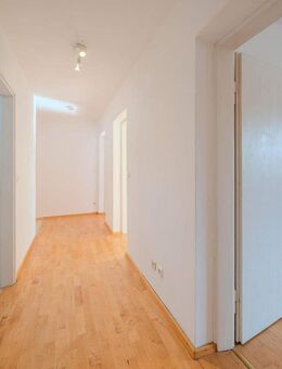 Helle 3 Zimmer-Wohnung mit Balkon in ruhiger Lage von Unterhaching - Unterhaching