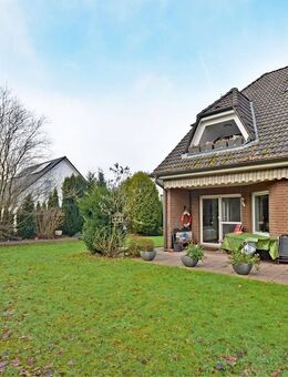 Haus-im-Haus: Vermietete 3-Zimmer-Wohnung mit begehbarem Keller, Terrasse, Gartenanteil und Carport - Dassendorf