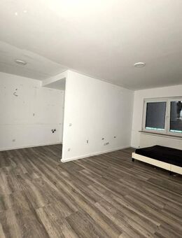 Frisch saniert & bezugsfertig: 1-Zi.-Apartment mit ebener Dusche & Rollläden - Hagen (Stadt der FernUniversität)