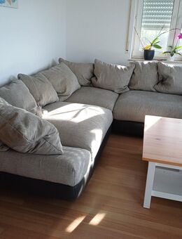 Sofa mit 12 Kissen - Erftstadt