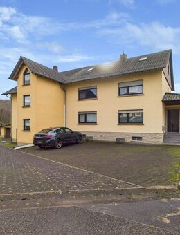 Charaktervolles Zweifamilienhaus mit Charme und viel Platz - Wadern