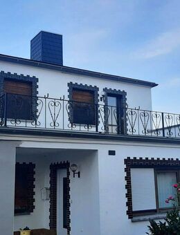 Freistehendes Einfamilienhaus im Bauhausstil in Zahna mit Potenzial - Zahna-Elster