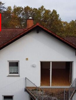 Helle 3-Zimmer-Dachgeschosswohnung mit 2 Balkonen - Marburg